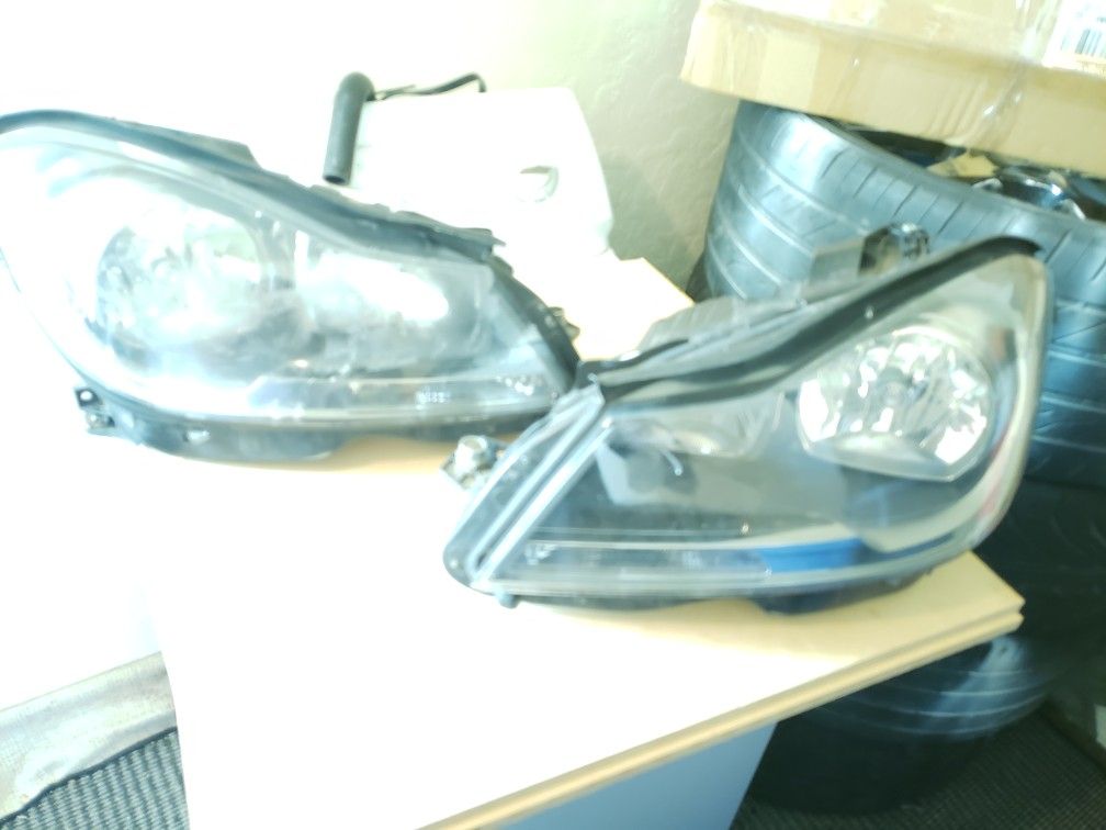 Mercedes-Benz Head Lights