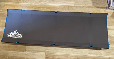 Cascade Mountain Tech Ultralight Collapsible Cot 320lb Max Like New