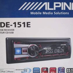 Alpine CDE-151E Single DIN CD USB AUX iPod Controller Car Stereo Receiver

