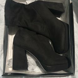 6.5 NEW HEELED BOOTS