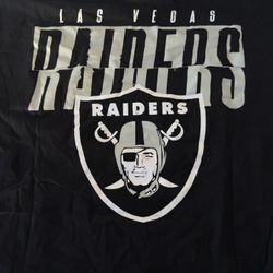 Las Vegas /Oakland Raiders Graphic T-Shirt  Men’s Medium