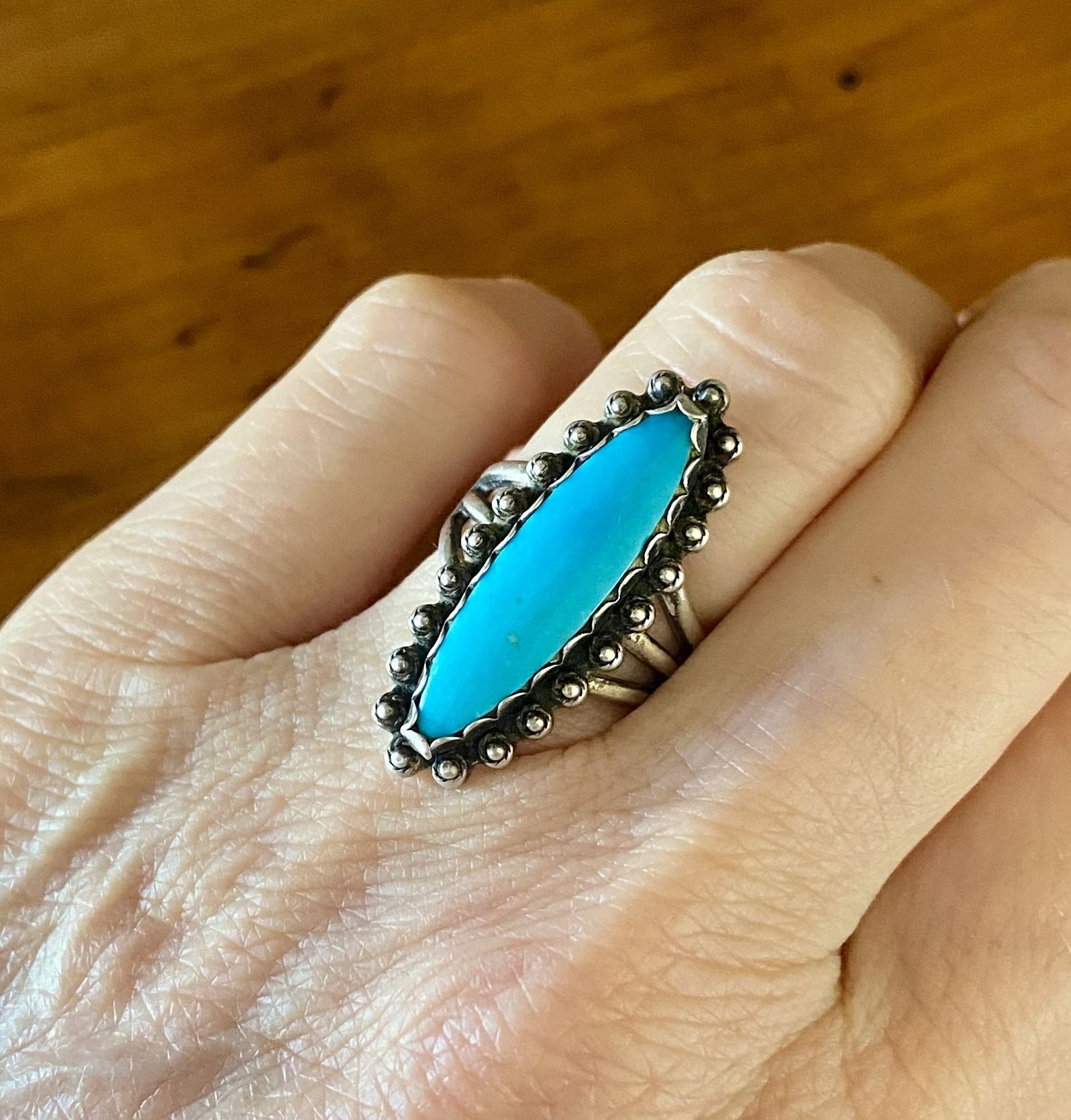 Beautiful Vintage Sterling Silver & Turquoise Ring size 5 1/4