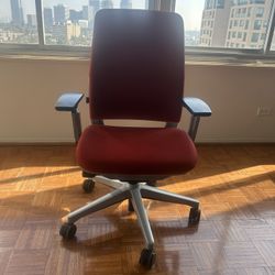 Tangram Stylish And Comfortable Office Chairs-like New