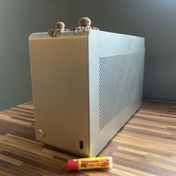 Compact Gaming PC - 1080ti And I7 8700