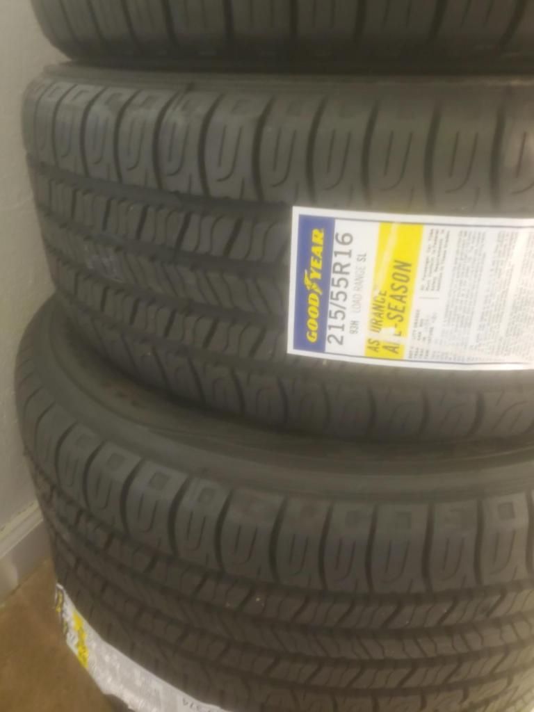 Goodyear 215/55/516