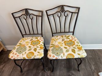 Signature Design by Ashley Glambrey Dining Chairs – Set of 4