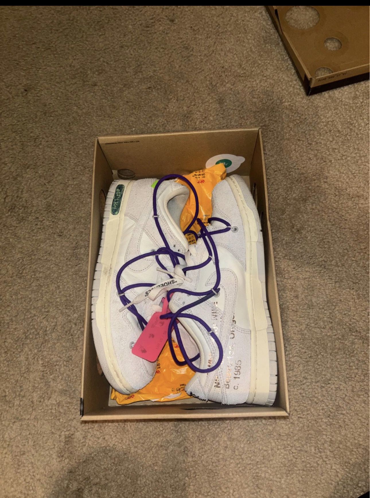 Off Whites Lot 15