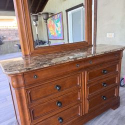 Bedroom Dresser W/ 2 Night Stands Whole Set