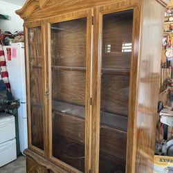 Vintage  Curio/china Cabinet 