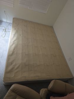 Full/Queen box spring Used