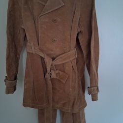 Wilson Leather Women's Outfit