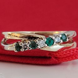 10k Size 5.75 Precious Solid Yellow Gold Emerald and Diamonds Crossoever Ring !👌🎁Post Tags: 10k 14k
