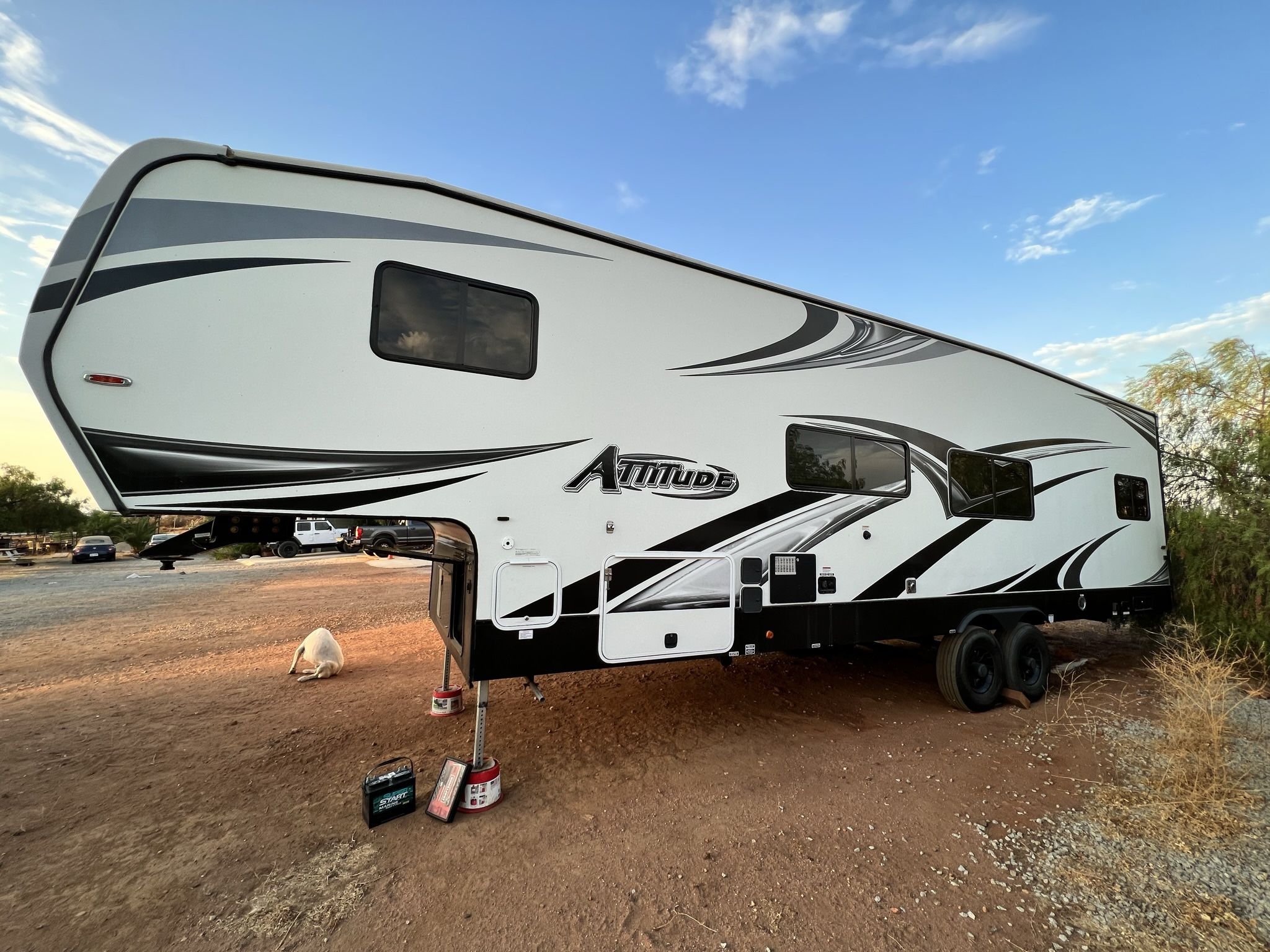 2017 Attitude M-32SAG