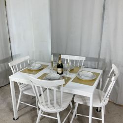 Extendable Dining Table With 4 Windsor Chairs / Comedor Con Mesa De Extension Y 4 Sillas 