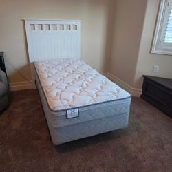 Sealy Twin Bed And Headboard