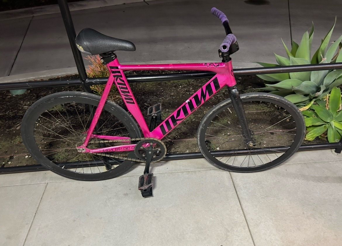 Pink unkown size 55