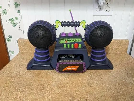 Vintage nickelodeon Jam Box