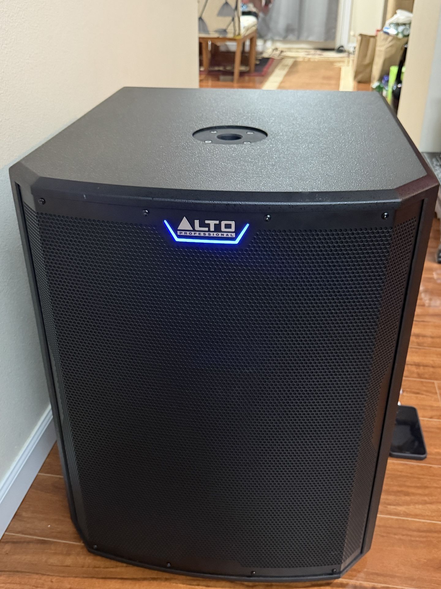 Alto TS18S 2500W 18” Subwoofer, Powered PA Speaker