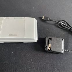 Silver Nintendo DS 