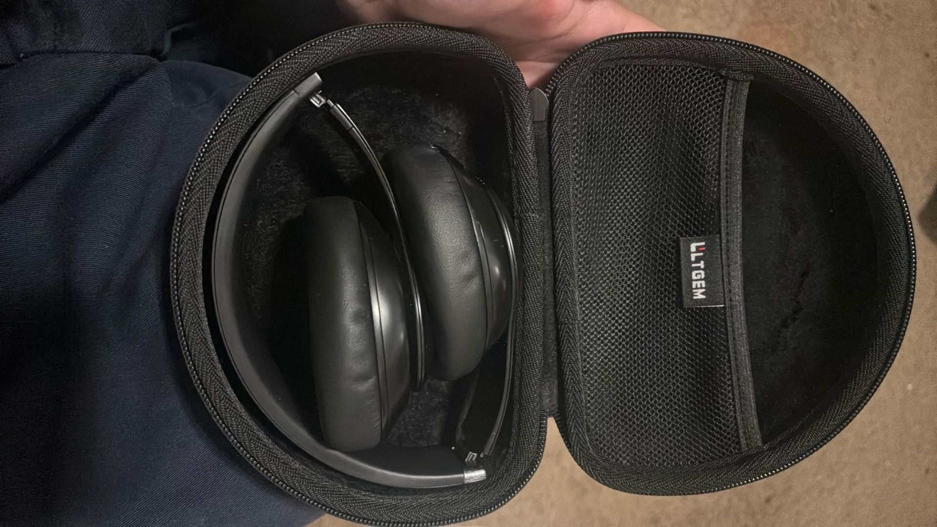 Beats Studio Pros With Case