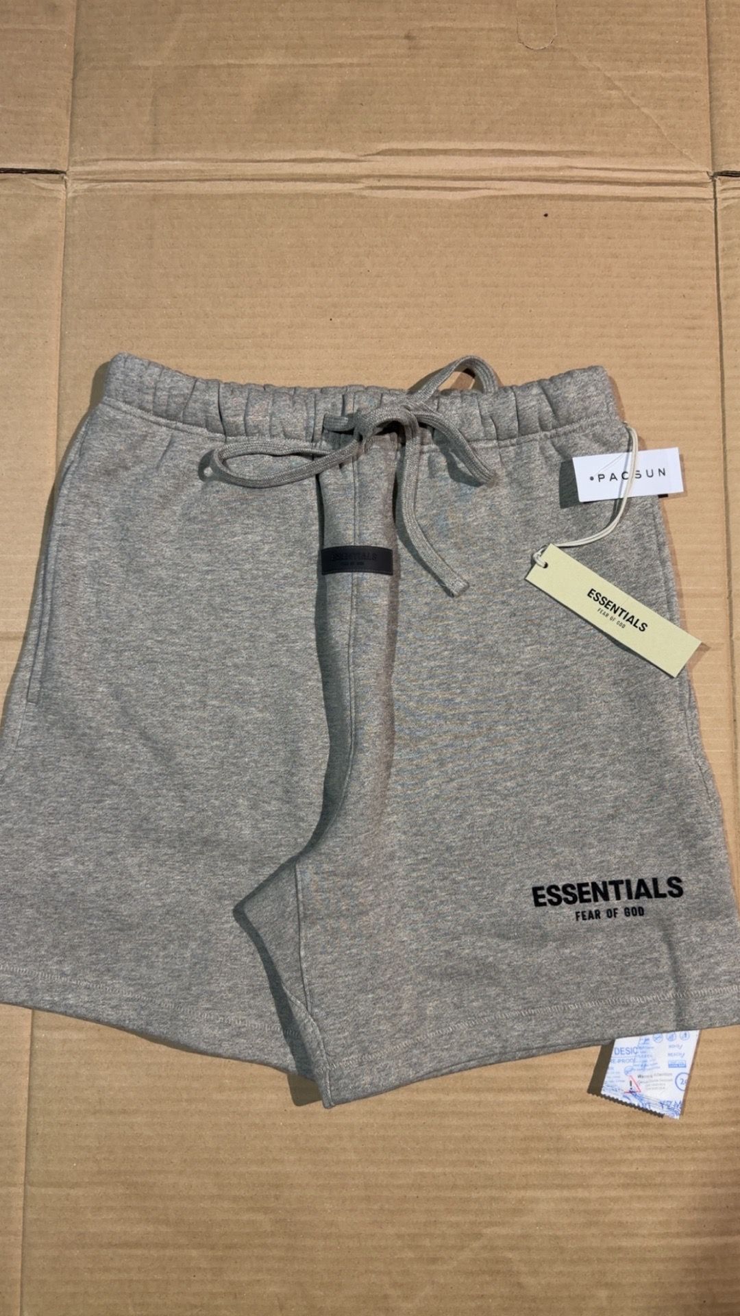 Dark oatmeal essential shorts