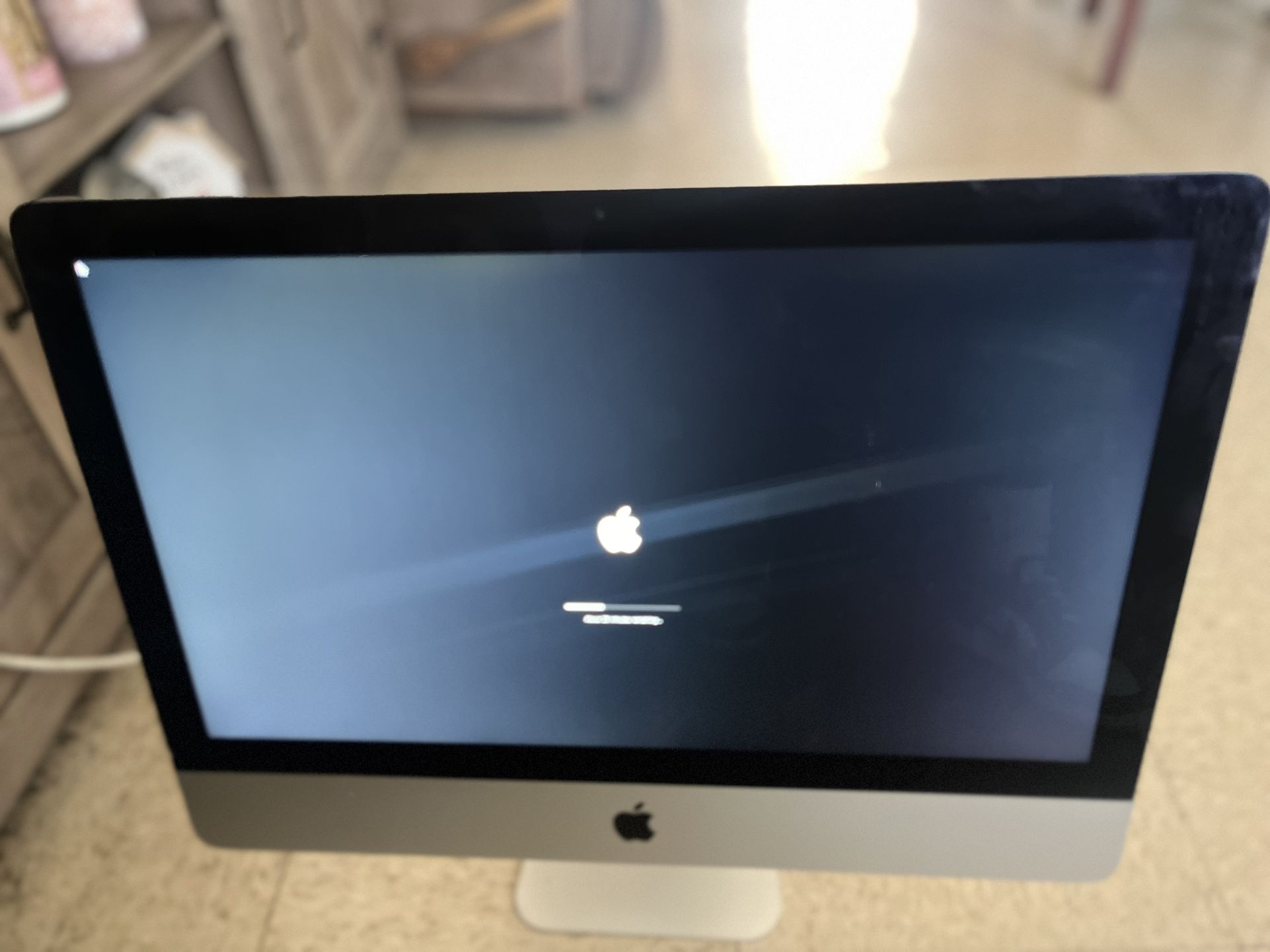 21 Inch Apple Monitor ONLY