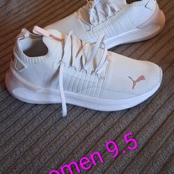 Women Puma 9.5
