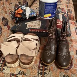 Sandles Size8 25 Dollars Kids Boots Size 12 25 Dollars