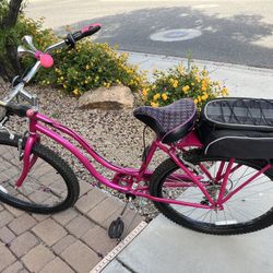 Schwinn Pink Women’s Bike With 7 Speed , Pink Horn And Comes With A Bag 