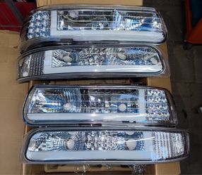 Chevy Silverado / Tahoe / Suburban LED Chrome Headlights for 1999 to 2006