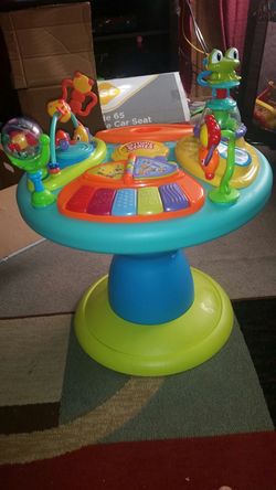 Play table / walk around