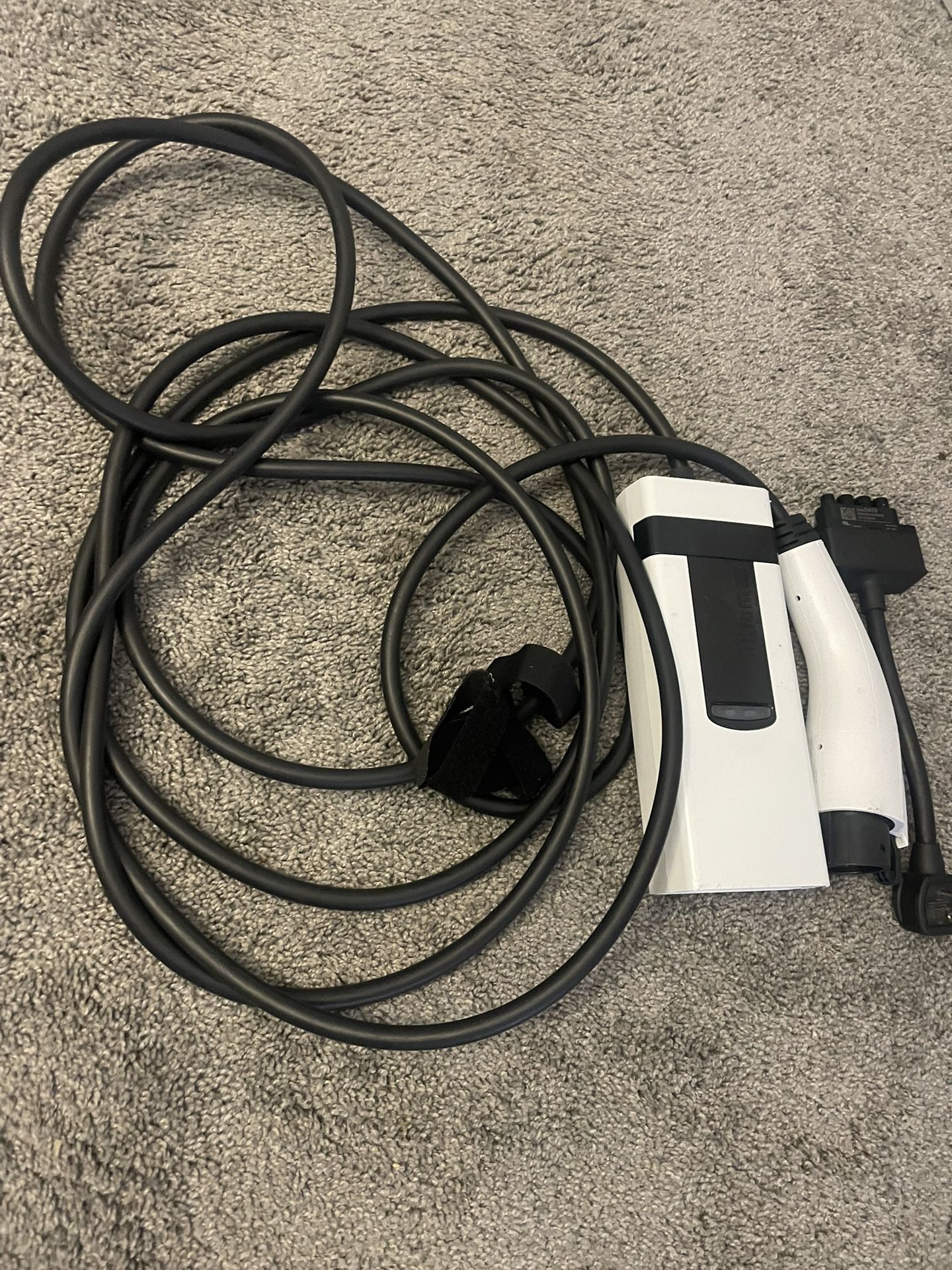 Dual voltage home charger GM chevy Chevrolet Ultium charging Charge Cord