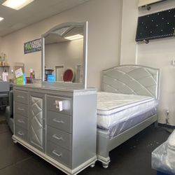 FREE MATTRESS with Queen Bed Dresser And Mirror