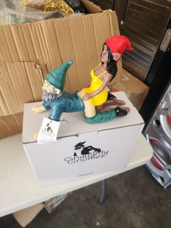 Gnaugthy gnomes  2 sets $25 each set