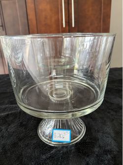 Today Available, New Unused large PARFAIT display Serving BOWLS on Glass stands, great for puddings, snacks, dips, gifts