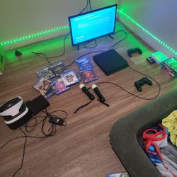 PS4 And Games 2 Conttrols 1 Cable A Ve With Controlls And Videogames 