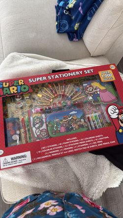 SUPER MARIO STATIONERY SET