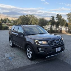 2016 Ford Explorer