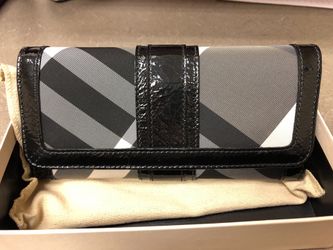 Burberry wallet brand new