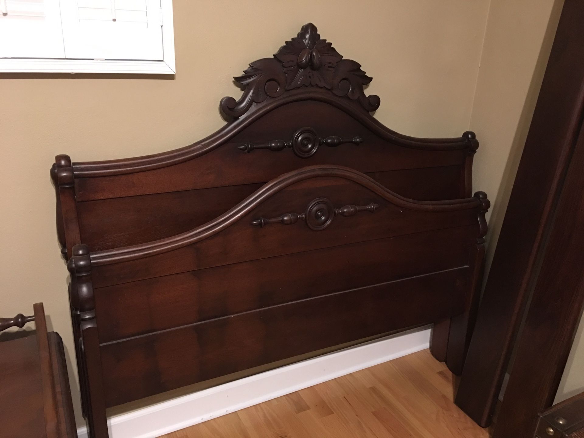 East lake full antique Victorian mahogany bed frame headboard footboard