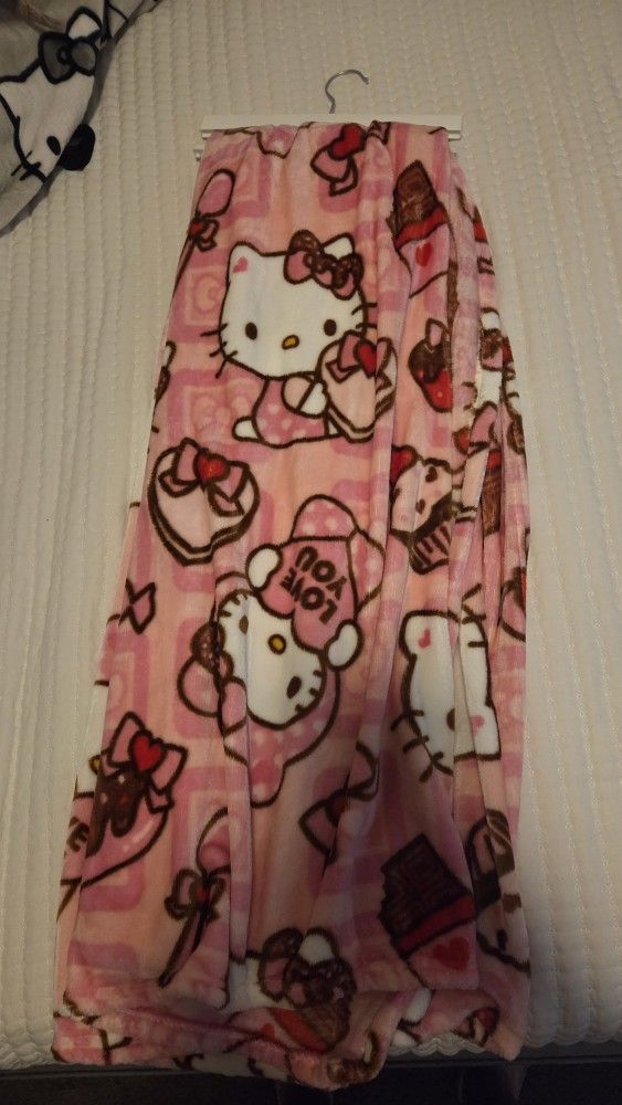 Hello Kitty Blanket