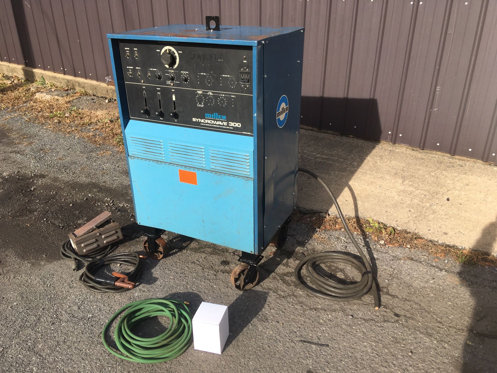 Miller square wave tig & stick welder water cooled