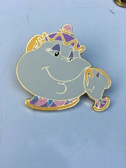 Disney Pin Beauty and the Beast WDCC - Mrs. Potts & Chip from 2001
