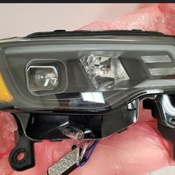 Jeep Grand Cherokee 2017-19 Halo-projector headlights