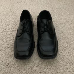 Kids Size 1 Dress Shoes