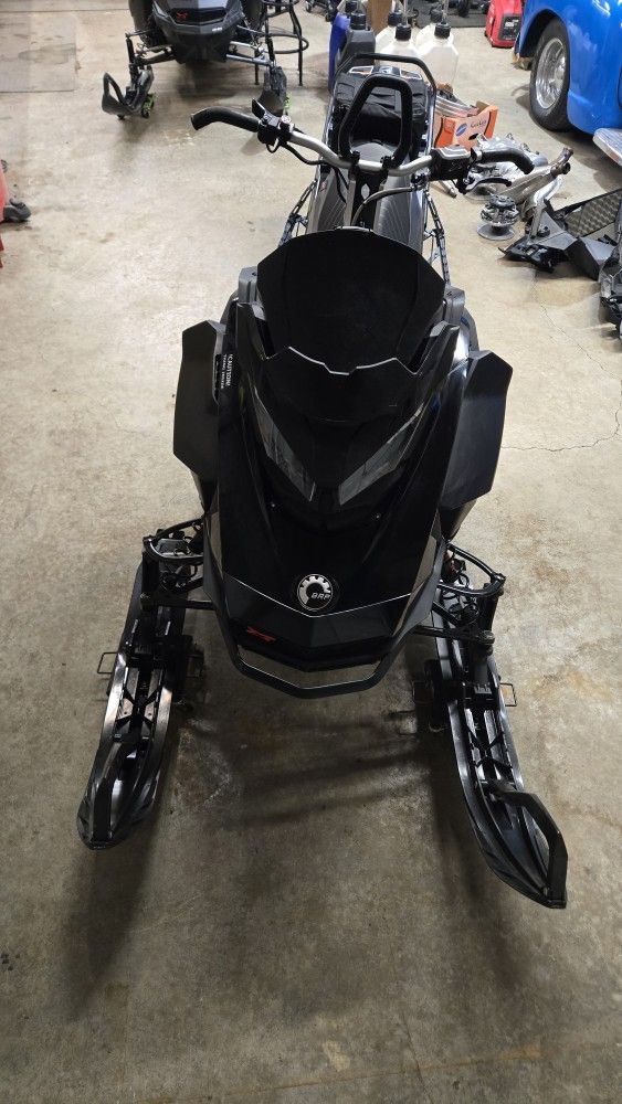 2018 Ski Doo Summit X 850 165