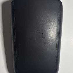 2013-2015 Ford Explorer Armrest/Center Console Lid Black Leather Black Stitching