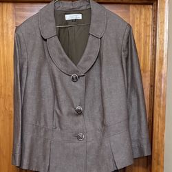 Tahari 2 Piece Skirt Suit 