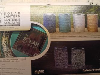BNIB 4 Solar Light Hanging Lanterns