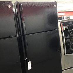 GE 18 Cu Ft Top And Bottom Fridge. 1 year Warranty 